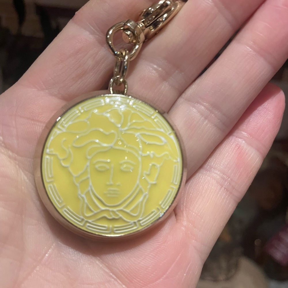 Versace Yellow Medusa Keychain 100% authentic. Never used.